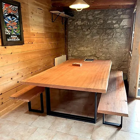 La Grange Du Taillat בקתה *