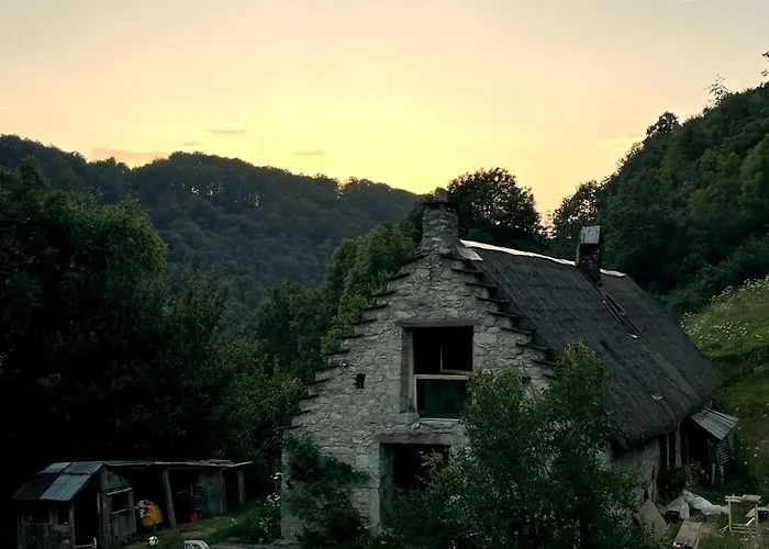 شاليه La Grange Du Taillat *